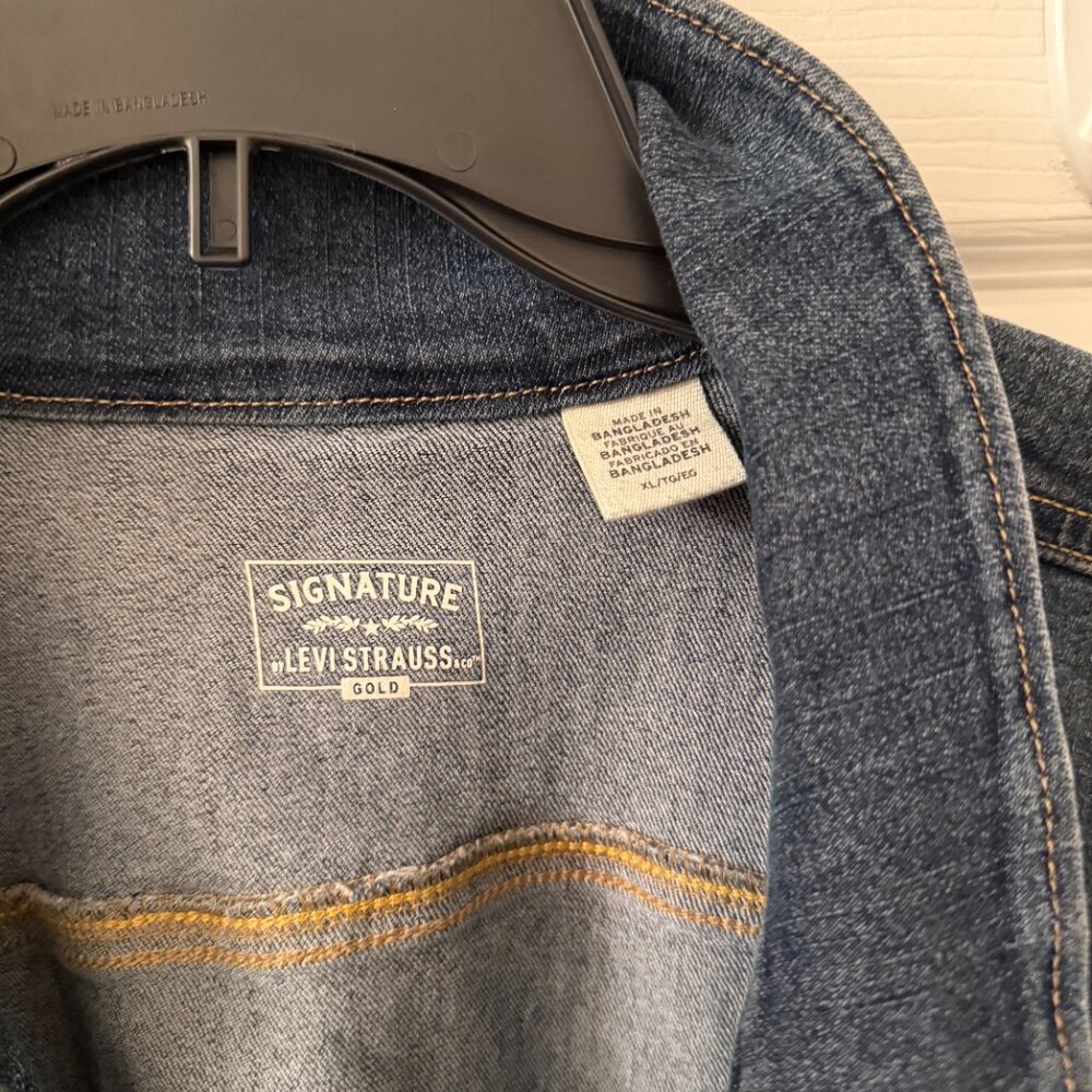 Levi's Signature Women's Denim Blue Jean Stretch Comfort Jacket Size XL - Picture 10 of 14